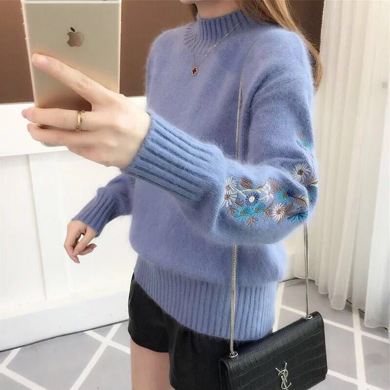 Walburga | Großer Baumwollstrickpullover mit floralem Stickerei