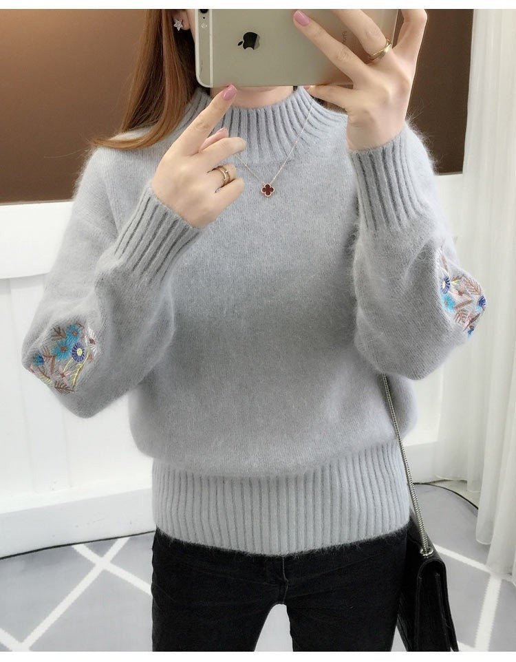Walburga | Großer Baumwollstrickpullover mit floralem Stickerei