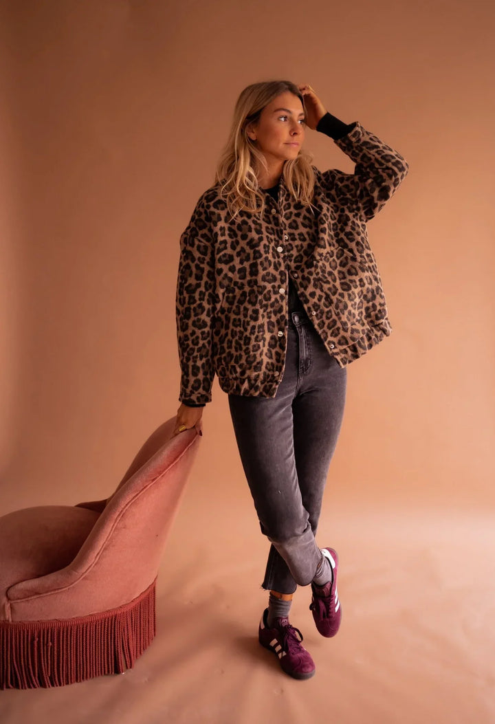 Celeste | Jacke mit wildem Leopardenmuster